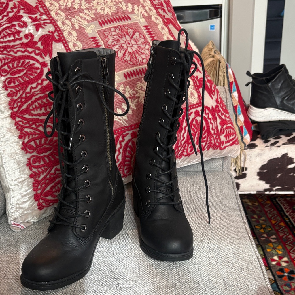 Kodiak Black Leather Lace-Up Women's Boots With Zipper- Size 8